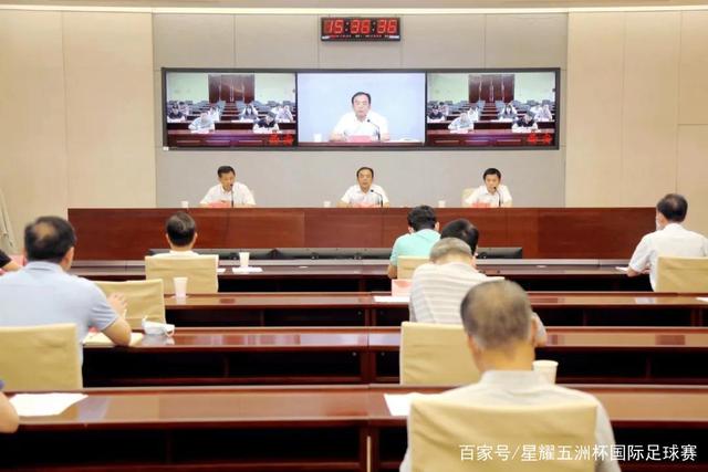 蔡国庆每月给弟弟两万，换来父母的全天候照料